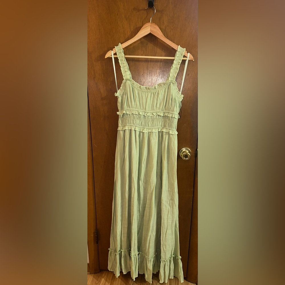 INDIKAH NWT PISTACHIO MAXI DRESS SIZE US:SM/AU:8